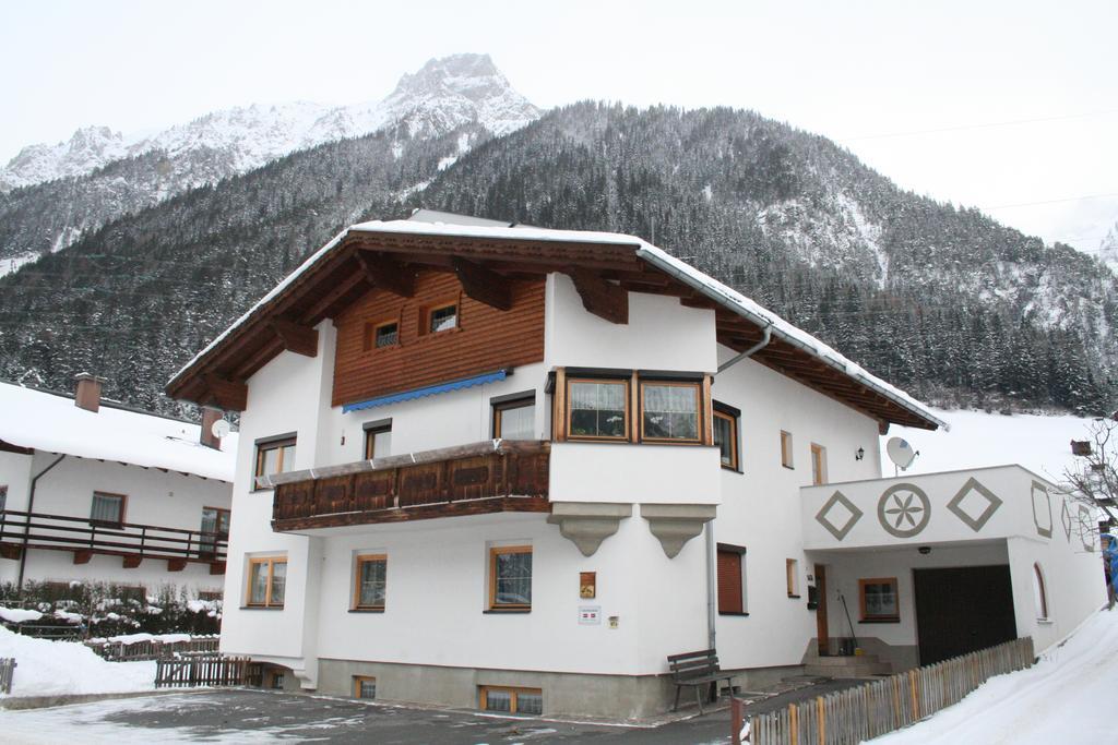 フリルシュHaus Schimpfoesslアパートメント エクステリア 写真